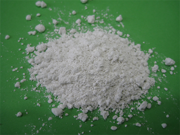 白剛玉電熔氧化鋁用作陶瓷結(jié)合劑填料，用來(lái)調(diào)整硬度